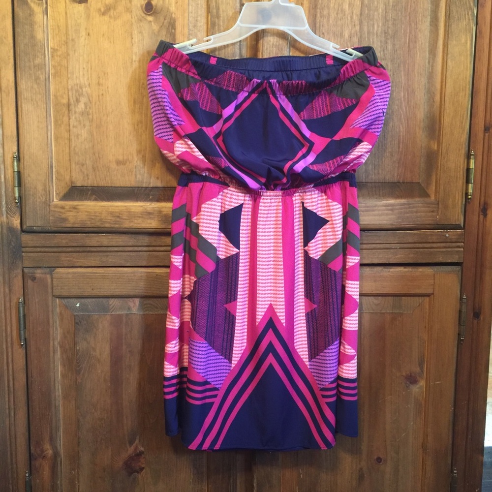 Express🔹Geometric Pattern🔹Tube Dress - Picture 5 of 10